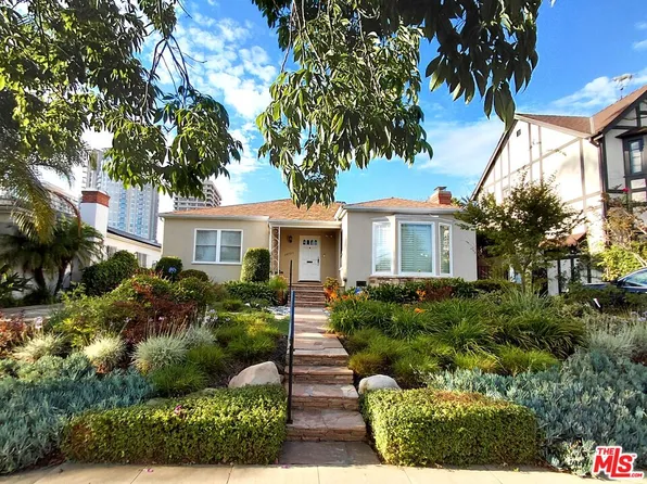 10735 Rochester Ave, Los Angeles, CA 90024