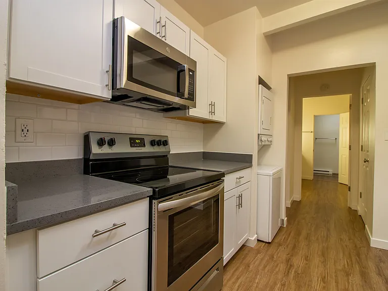 Tahitian Terrace Apartments — Photo 6