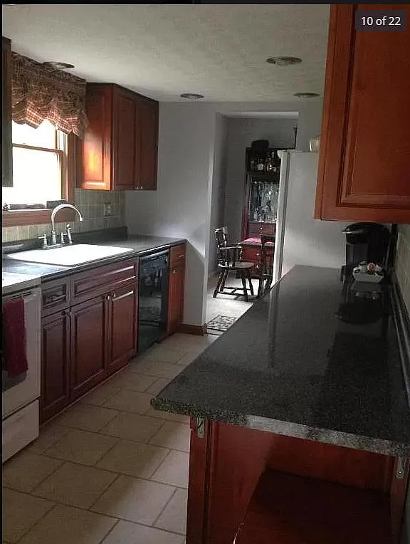 4 bed, 1664 sqft, $2,500 — Photo 3