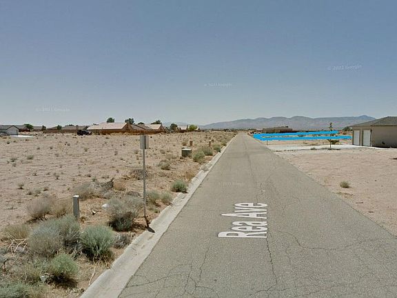 4th image of 8335 Rea Ave