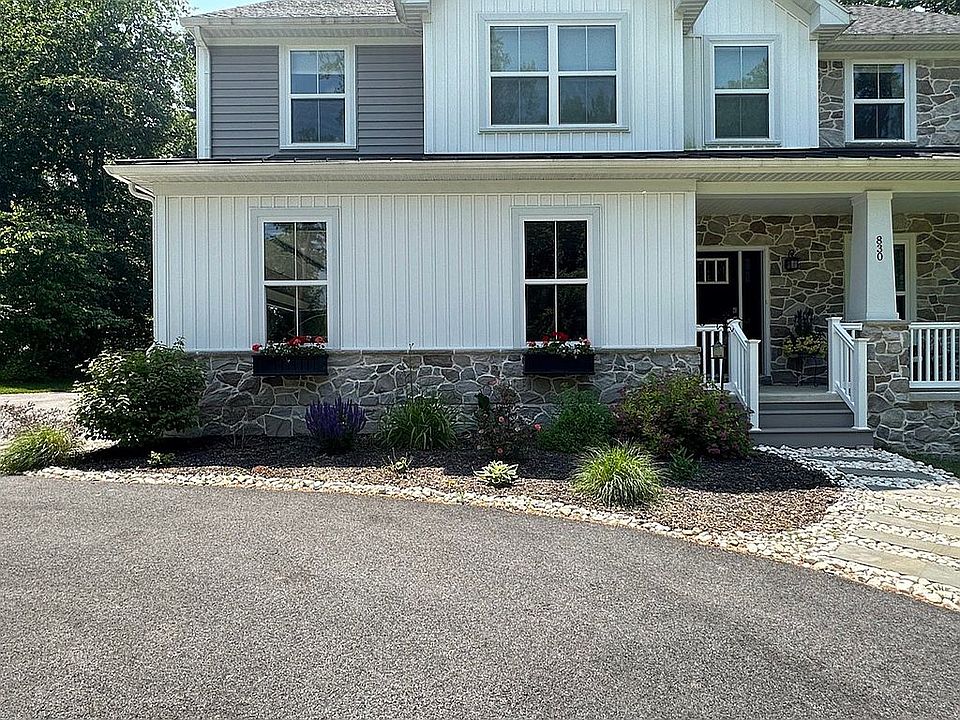 2nd image of 830 Shenton Rd