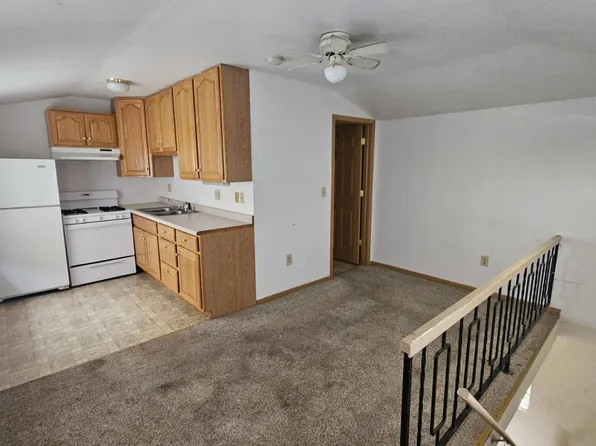 6384 Oakwood Dr #10, Fond Du Lac, WI 54937