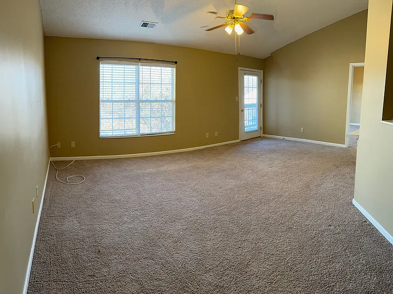 121 Wexford Dr #303 — Photo 6