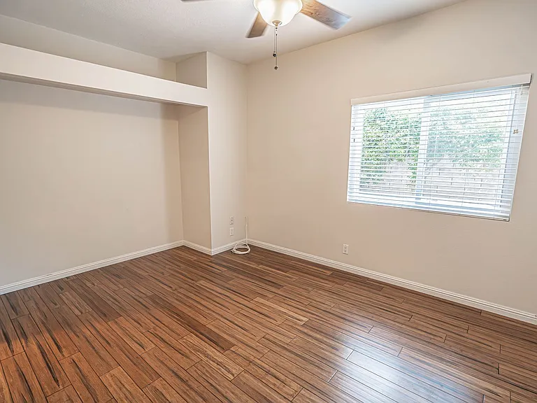 22572 Tulip Ct — Photo 7
