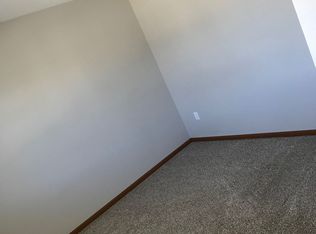 1874 17th Ave N #15, Wahpeton, ND 58075