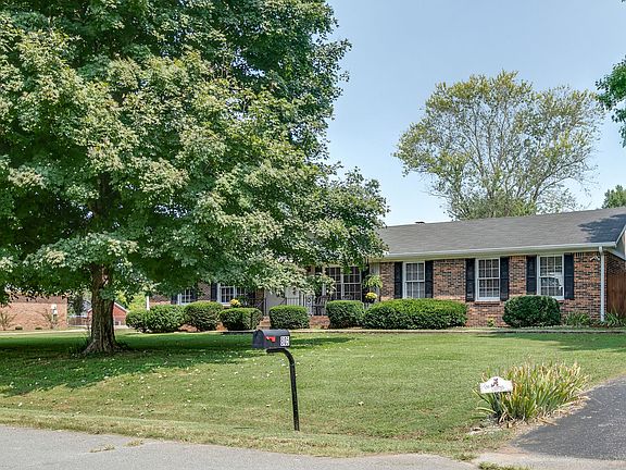 5th image of 805 Redwood Cir