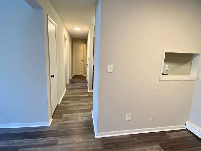 2036 Wayne Ave #C — Photo 6
