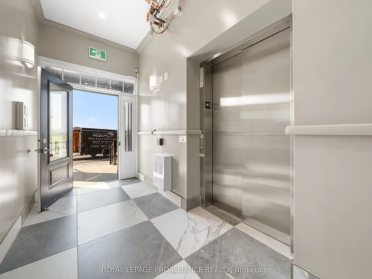941 Charles Wilson Pkwy #201 — Photo 17