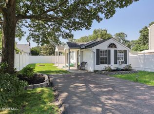 893 Linden Ave, Brick, NJ 08723