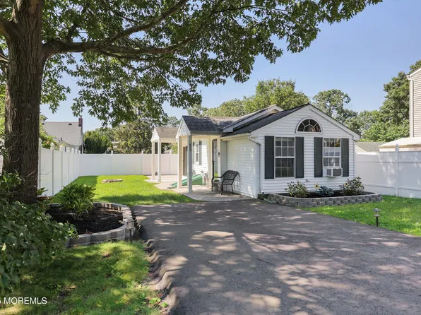 893 Linden Avenue, Brick, NJ 08723