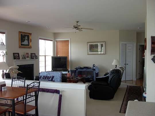 4th image of 5819 Acorn Knoll Pl