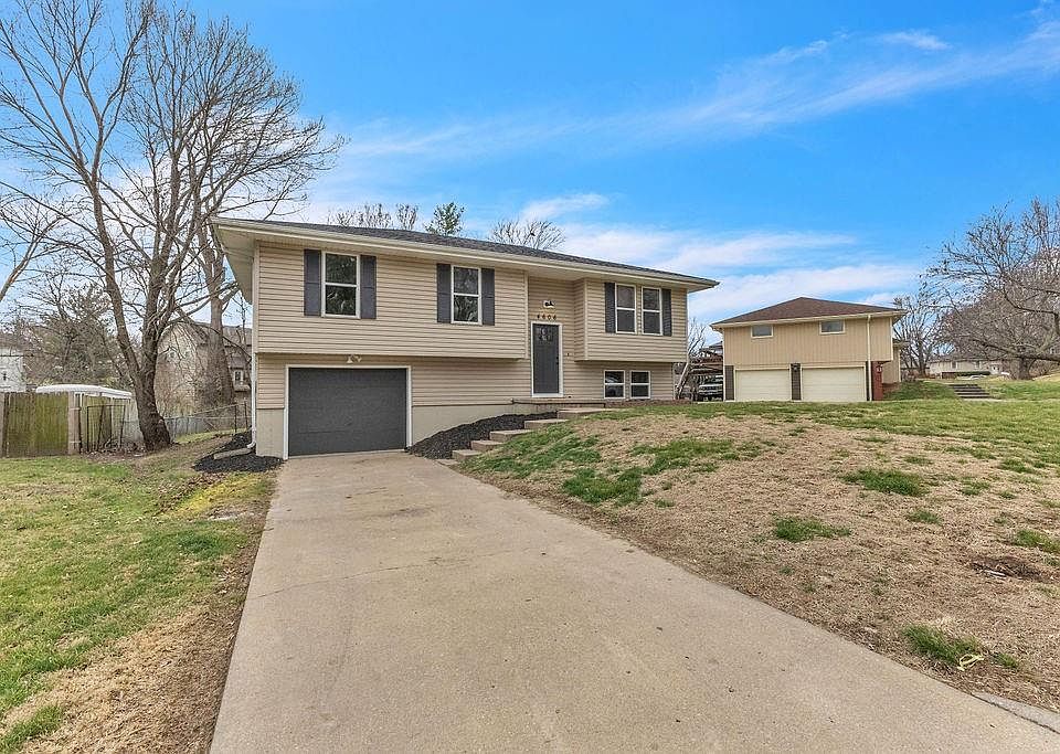 洋楽 Mob House 4606 Zebra Ln, Saint Joseph, MO 64506 | Zillow