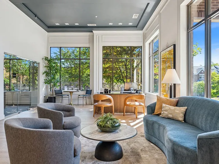 17 Barkley — Photo 10
