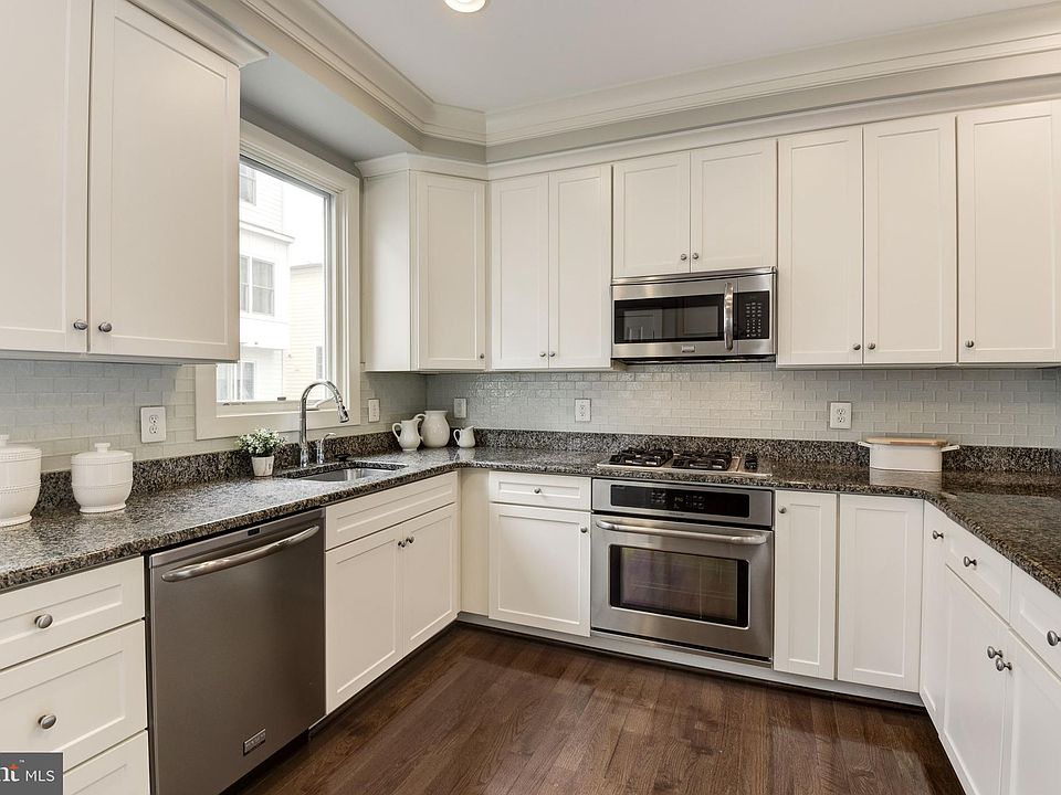1st image of 732 Snowden Hallowell Way