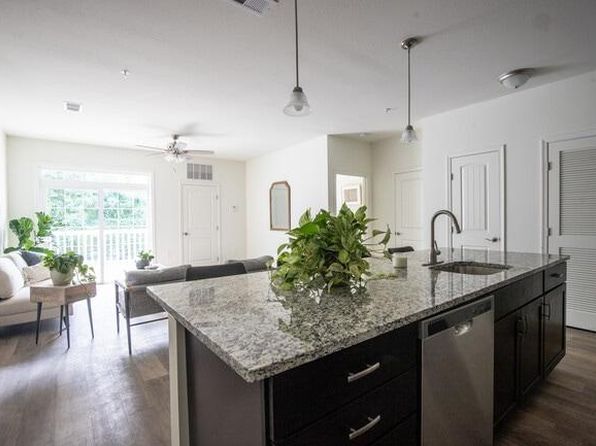 421 W Market St #027427949