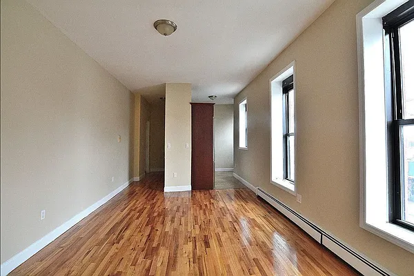 Rented by Hagstrom Management Inc | media 8