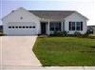 351 Rose Bud Ln, Holly Ridge, NC 28445