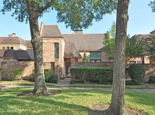15694 Barkers Landing Rd, Houston, TX 77079