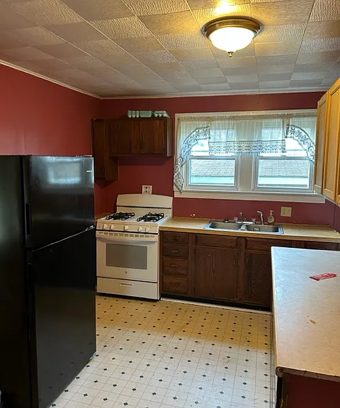 731 14th St — Photo 3