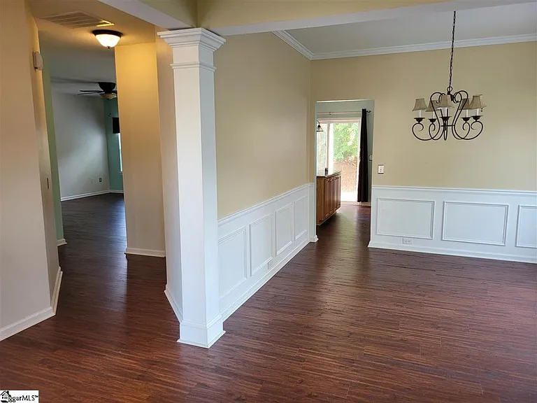 206 Chartwell Dr — Photo 8
