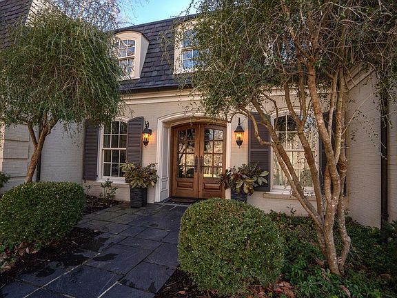 2nd image of 48 Old Farm Rd