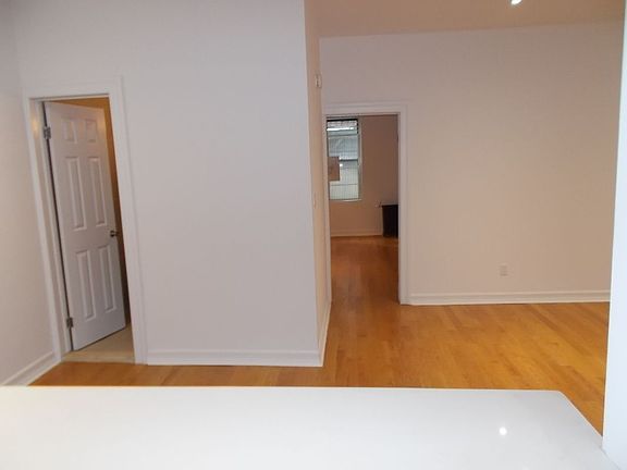 5th image of 446 Saint Johns Pl APT 7C