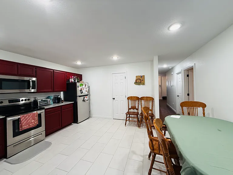 2 Holly Dr #B — Photo 21