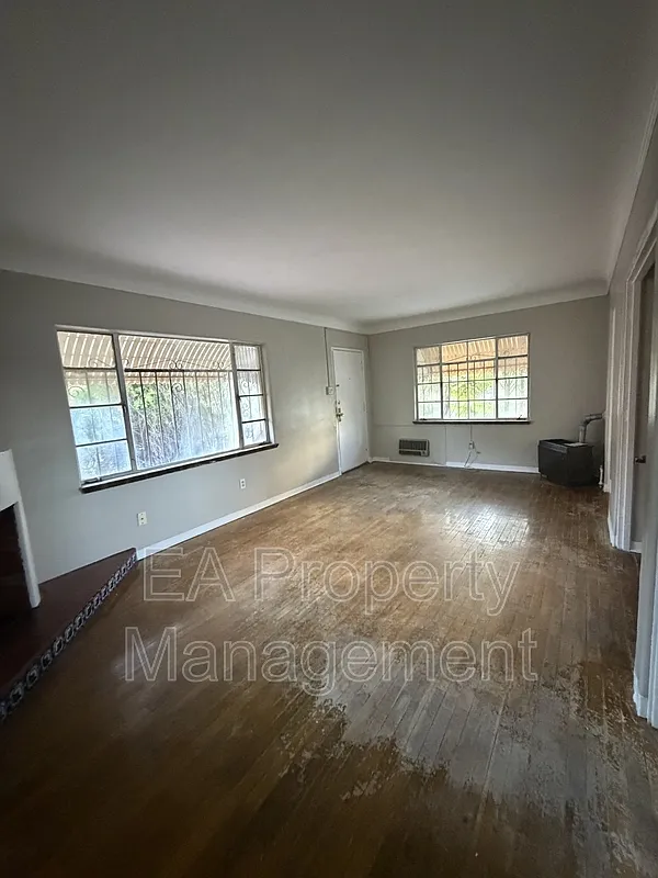 Studio, 1.0 bath, $840 — Photo 4