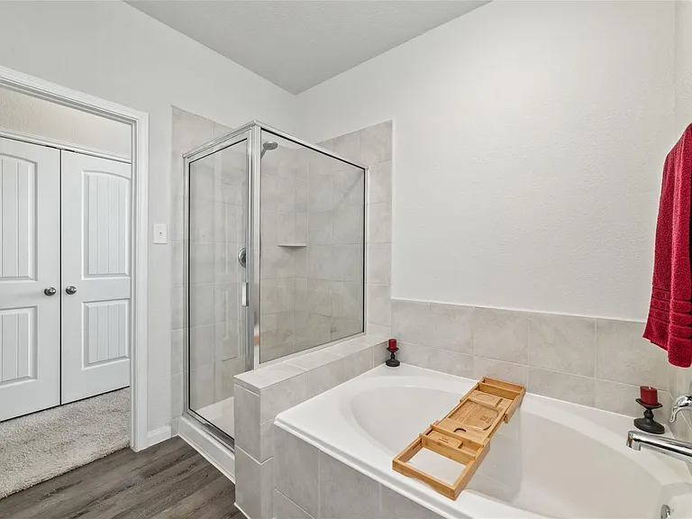 4910 Blue Jacaranda Way — Photo 15