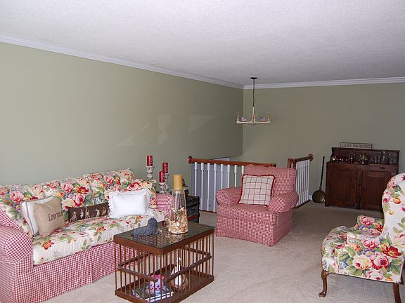 3rd image of 2621 Dahlia St NW