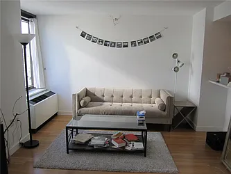 Rented by R New York