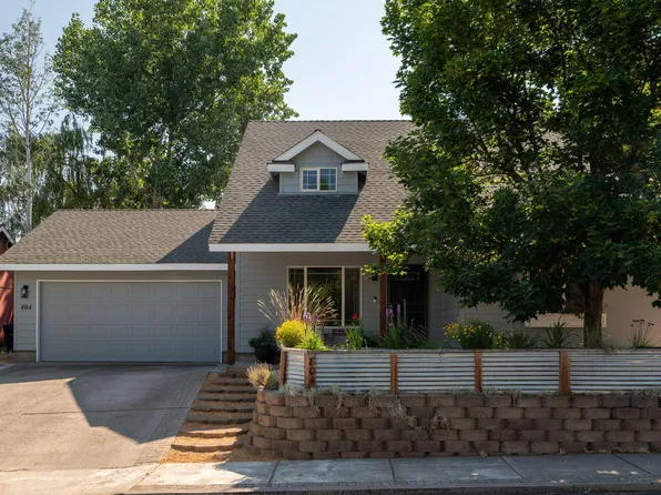 804 NE Providence Dr, Bend, OR 97701