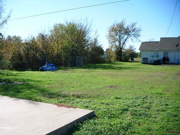 3rd image of 209 Flying Bridge Dr