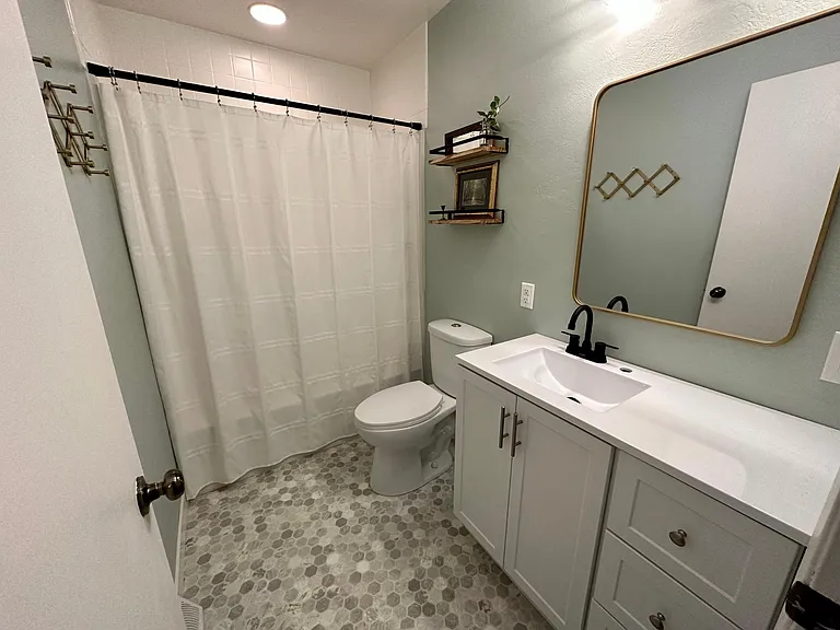 611 Fairmont Ct — Photo 12
