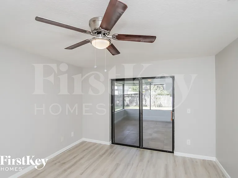 1377 Prum Ave NW — Photo 8