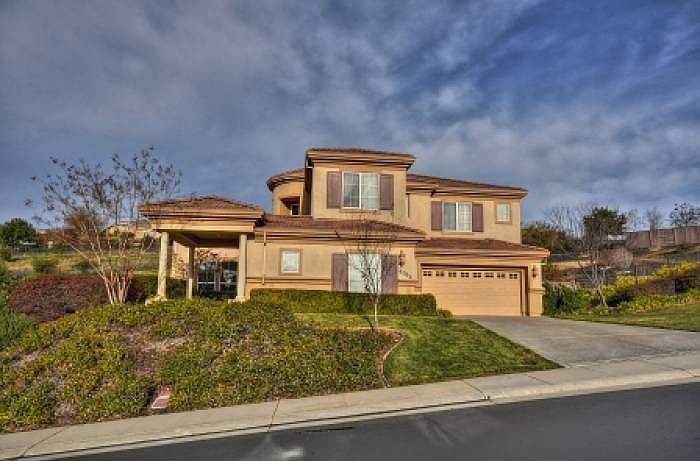 Beautiful Serrrano Home