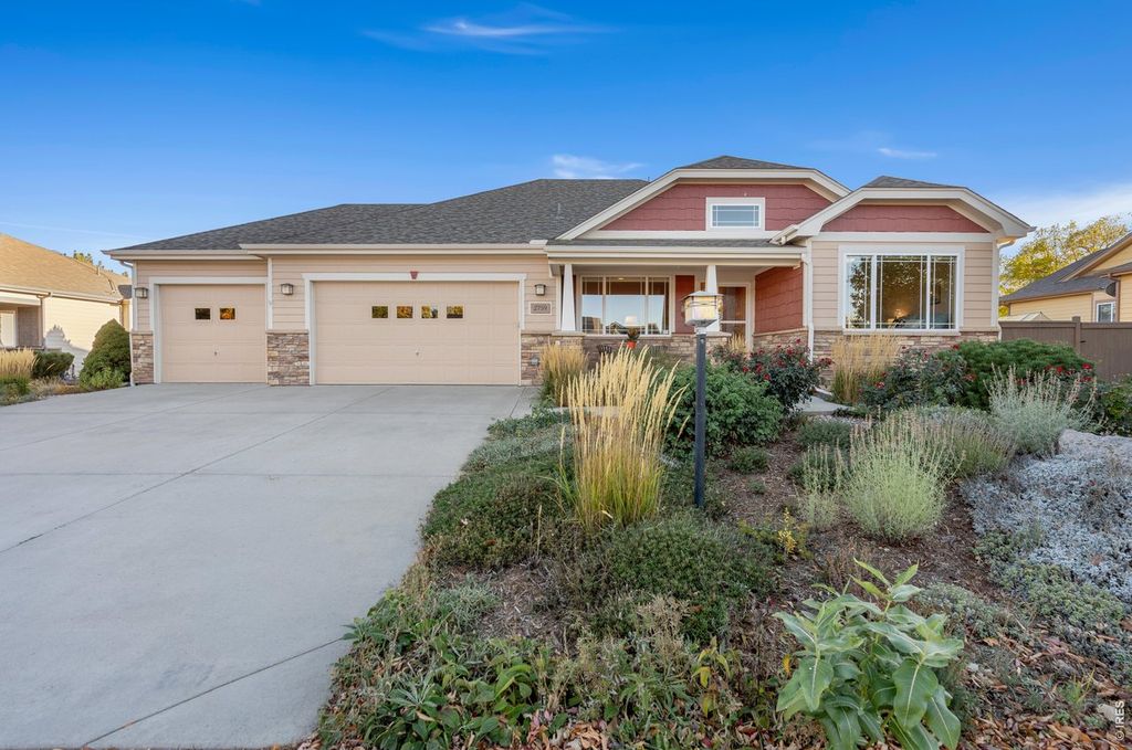 2759 Headwater Dr