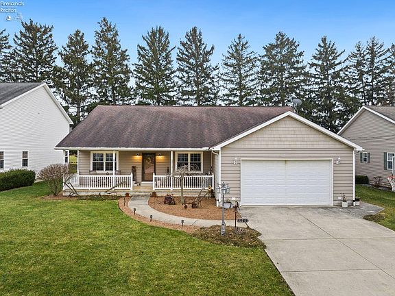 2nd image of 1489 Autumnwoods Dr