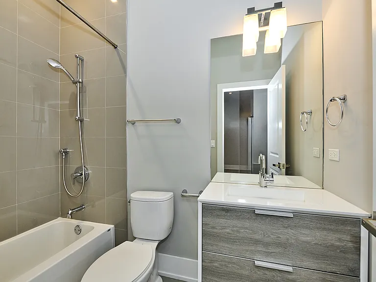 1752 W 18th Pl #2S — Photo 8