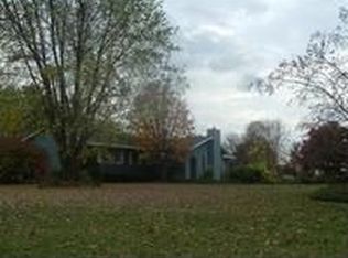 302 S 2nd Ln, Abbotsford, WI 54405
