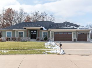 523 Wanatee Creek Cir, Marion, IA 52302