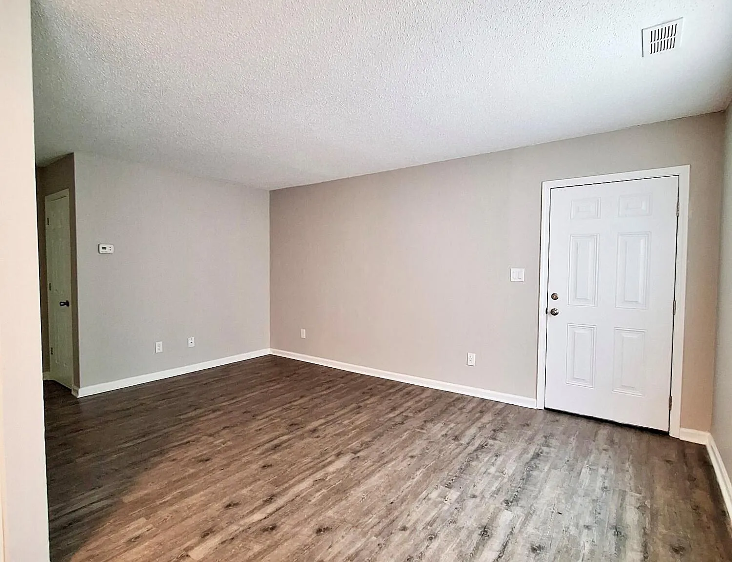 1 bed, 1.0 bath, $750 — Photo 3