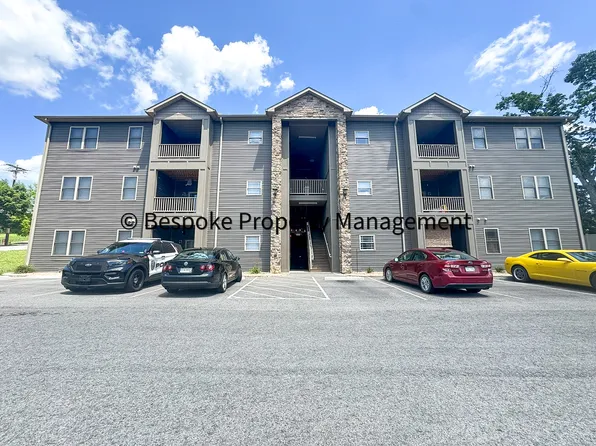21 Greentree Dr #3-C, Shinnston, WV 26431