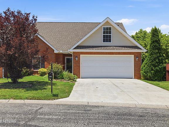 2nd image of 4609 Oak Meadow Way #33