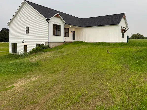 1350 Riggle Rd, Saranac, MI 48881