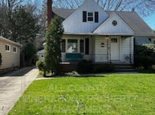 6558 Lawnwood Ave, Parma Heights, OH 44130