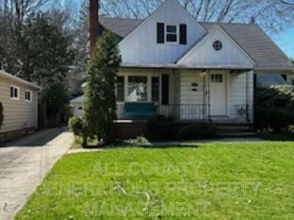 6558 Lawnwood Ave, Parma Heights, OH 44130