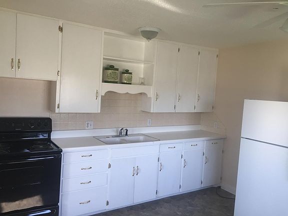 3rd image of 203 N Main St