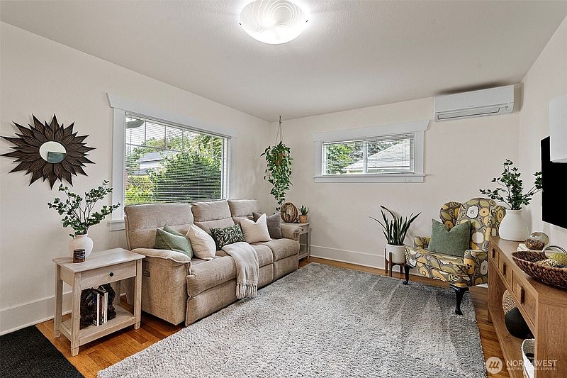 3rd image of 2521 S L Street