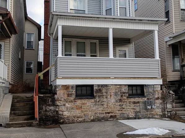 2105 4th Ave APT 1, Altoona, PA 16602